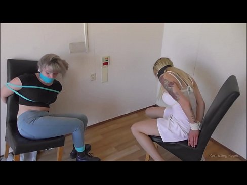❤️ Ulikhoboka / ubotshwe kwaye uvale umlomo / intombazana ekubandezelekeni Amanyala kwi-xh.hentai-for.ru ❌️